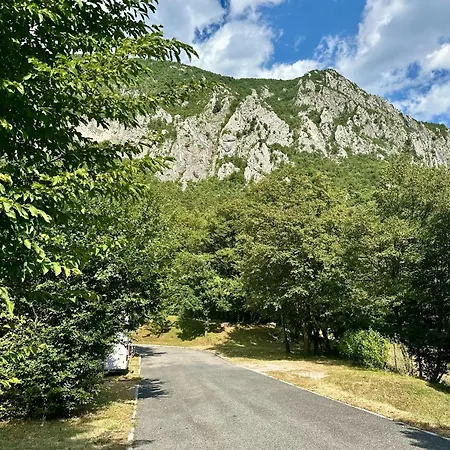 Kamp Tura- Pitch Only キャンプ場 ヴィパーヴァ