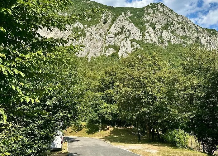 Kamp Tura- Pitch Only Kemping Vipava